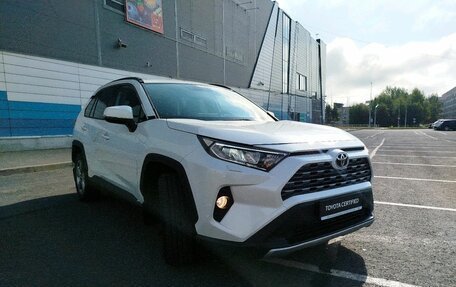 Toyota RAV4, 2020 год, 3 990 000 рублей, 3 фотография