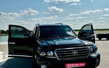 Toyota Land Cruiser 200, 2014 год, 4 600 000 рублей, 6 фотография