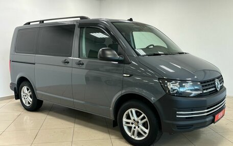 Volkswagen Caravelle T6 рестайлинг, 2017 год, 3 300 000 рублей, 3 фотография