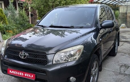 Toyota RAV4, 2006 год, 1 070 000 рублей, 2 фотография