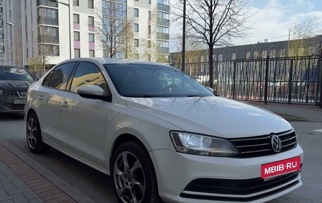 Volkswagen Jetta VI, 2017 год, 1 520 000 рублей, 2 фотография