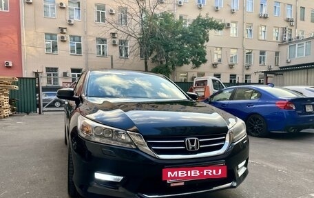 Honda Accord IX рестайлинг, 2013 год, 2 070 000 рублей, 3 фотография