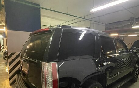 Cadillac Escalade III, 2011 год, 1 800 000 рублей, 2 фотография