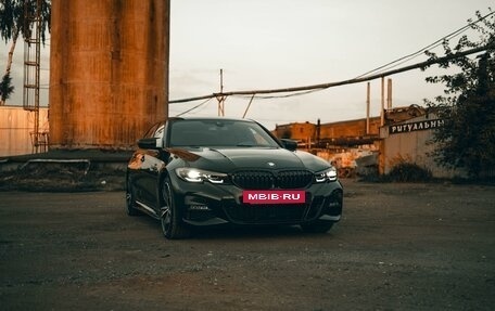 BMW 3 серия, 2018 год, 3 700 000 рублей, 2 фотография