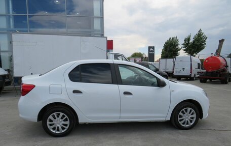 Renault Logan II, 2018 год, 865 000 рублей, 4 фотография