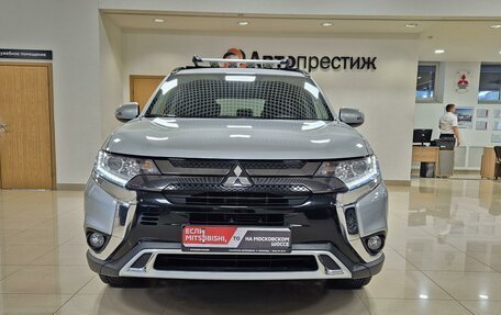 Mitsubishi Outlander III рестайлинг 3, 2021 год, 3 140 000 рублей, 2 фотография