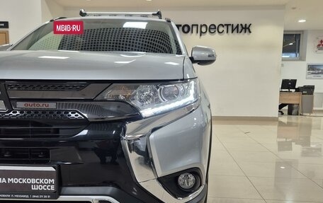 Mitsubishi Outlander III рестайлинг 3, 2021 год, 3 140 000 рублей, 5 фотография