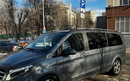 Mercedes-Benz V-Класс, 2017 год, 6 800 000 рублей, 5 фотография