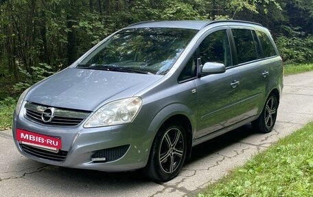 Opel Zafira B, 2008 год, 715 000 рублей, 2 фотография