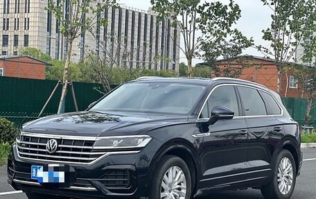 Volkswagen Touareg III, 2021 год, 4 880 000 рублей, 2 фотография