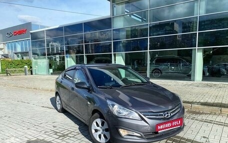 Hyundai Solaris II рестайлинг, 2015 год, 1 150 000 рублей, 3 фотография