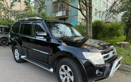 Mitsubishi Pajero IV, 2011 год, 2 290 000 рублей, 2 фотография