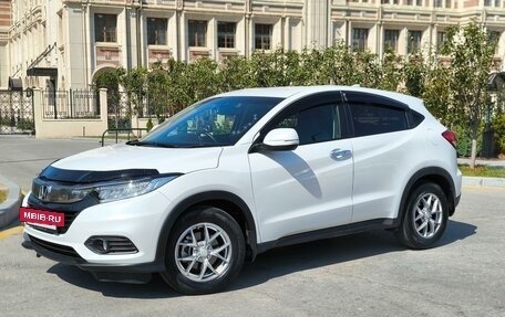 Honda Vezel, 2018 год, 1 997 000 рублей, 2 фотография