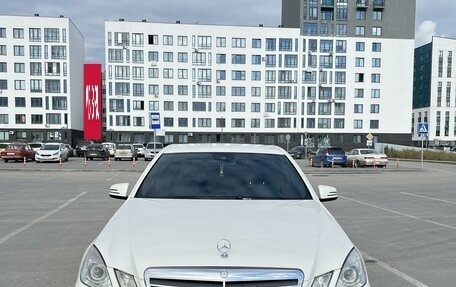 Mercedes-Benz E-Класс, 2010 год, 1 890 000 рублей, 2 фотография