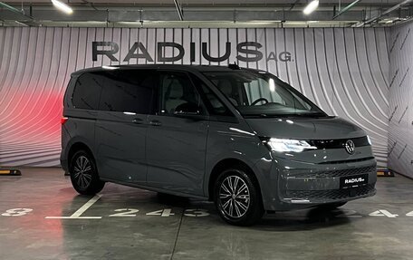 Volkswagen Multivan, 2023 год, 6 500 000 рублей, 3 фотография