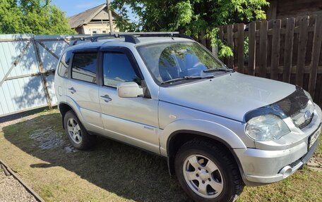 Chevrolet Niva I рестайлинг, 2011 год, 550 000 рублей, 2 фотография