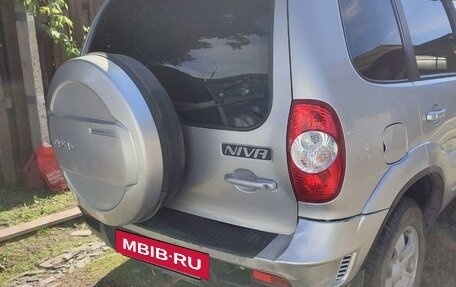 Chevrolet Niva I рестайлинг, 2011 год, 550 000 рублей, 3 фотография