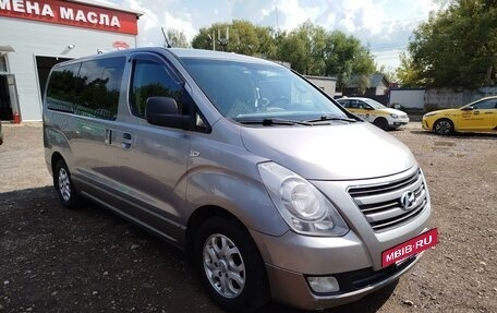 Hyundai H-1 II рестайлинг, 2013 год, 2 100 000 рублей, 3 фотография