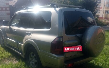 Mitsubishi Pajero III рестайлинг, 2004 год, 1 100 000 рублей, 3 фотография