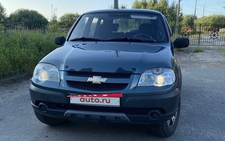 Chevrolet Niva I рестайлинг, 2010 год, 450 000 рублей, 2 фотография