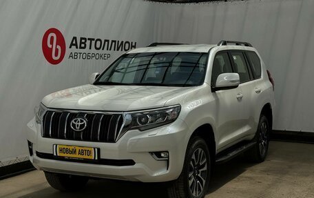 Toyota Land Cruiser Prado 150 рестайлинг 2, 2023 год, 7 990 000 рублей, 2 фотография