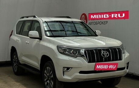 Toyota Land Cruiser Prado 150 рестайлинг 2, 2023 год, 7 990 000 рублей, 8 фотография