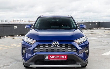 Toyota RAV4, 2021 год, 3 919 000 рублей, 2 фотография