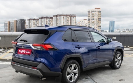 Toyota RAV4, 2021 год, 3 919 000 рублей, 5 фотография