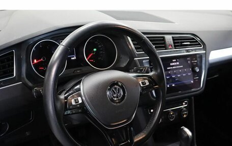 Volkswagen Tiguan II, 2020 год, 2 400 000 рублей, 6 фотография