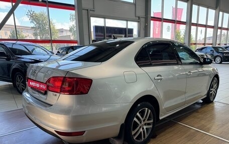 Volkswagen Jetta VI, 2011 год, 849 000 рублей, 5 фотография