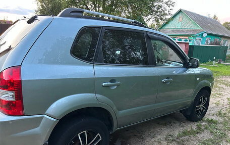 Hyundai Tucson III, 2007 год, 850 000 рублей, 3 фотография