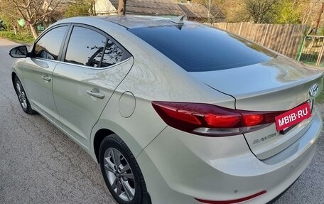 Hyundai Elantra VI рестайлинг, 2018 год, 1 640 000 рублей, 7 фотография