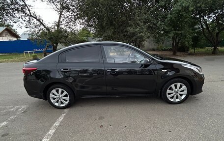 KIA Rio IV, 2018 год, 1 535 000 рублей, 1 фотография