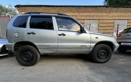 Chevrolet Niva I рестайлинг, 2004 год, 255 000 рублей, 3 фотография