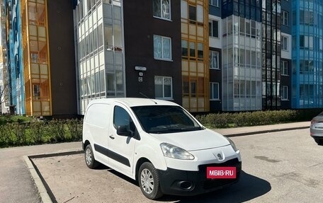 Peugeot Partner II рестайлинг 2, 2013 год, 690 000 рублей, 2 фотография