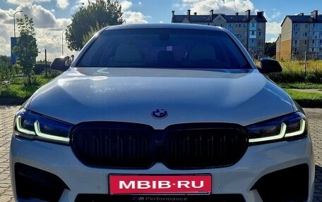 BMW 5 серия, 2011 год, 2 100 000 рублей, 2 фотография