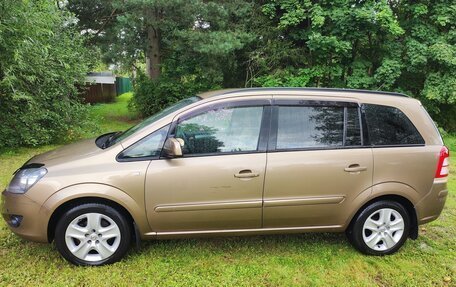 Opel Zafira B, 2012 год, 830 000 рублей, 1 фотография