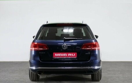 Volkswagen Passat B7, 2011 год, 1 198 000 рублей, 3 фотография