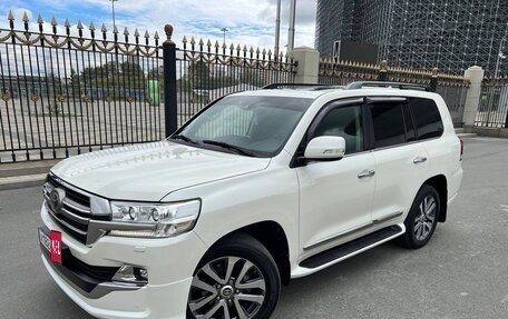 Toyota Land Cruiser 200, 2018 год, 7 800 000 рублей, 2 фотография