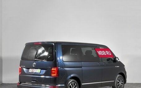 Volkswagen Multivan T6 рестайлинг, 2018 год, 3 880 000 рублей, 2 фотография