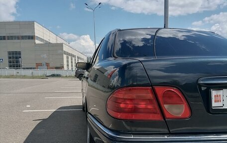 Mercedes-Benz E-Класс, 1998 год, 680 000 рублей, 6 фотография