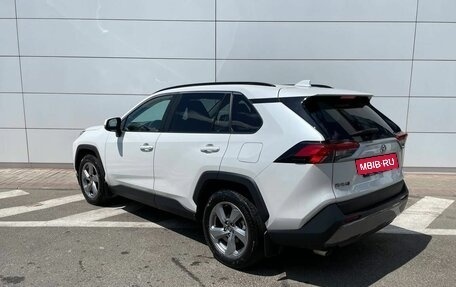 Toyota RAV4, 2020 год, 3 990 000 рублей, 4 фотография