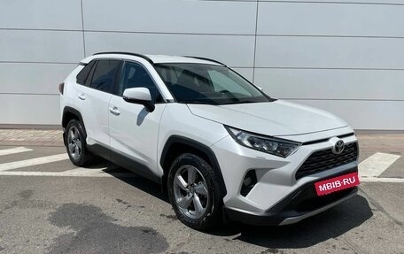 Toyota RAV4, 2020 год, 3 990 000 рублей, 3 фотография