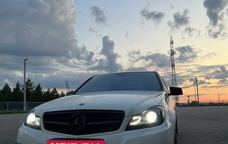 Mercedes-Benz C-Класс, 2011 год, 1 700 000 рублей, 2 фотография