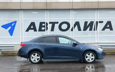 Chevrolet Cruze II, 2010 год, 607 000 рублей, 3 фотография