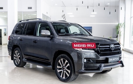 Toyota Land Cruiser 200, 2019 год, 9 200 000 рублей, 3 фотография