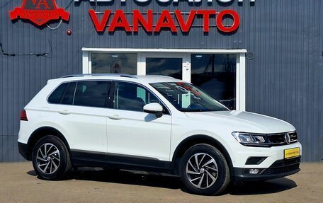 Volkswagen Tiguan II, 2018 год, 2 980 000 рублей, 3 фотография