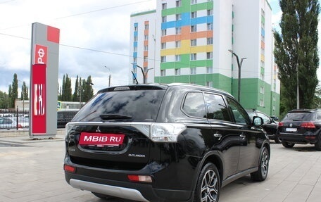 Mitsubishi Outlander III рестайлинг 3, 2014 год, 1 фотография