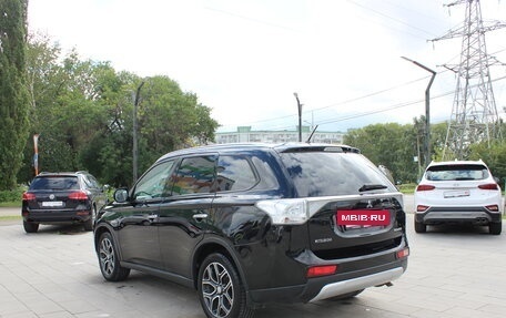 Mitsubishi Outlander III рестайлинг 3, 2014 год, 3 фотография