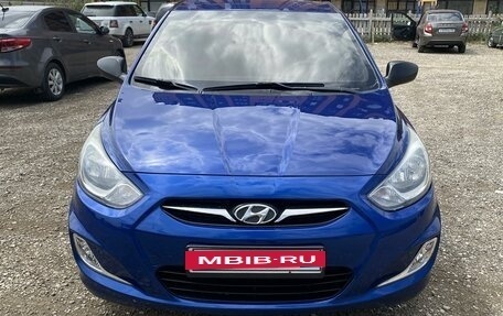 Hyundai Solaris II рестайлинг, 2011 год, 590 000 рублей, 2 фотография